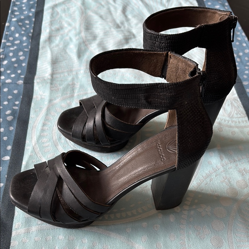 Cocolico Black Heels with Chunky Heel and Ankle Strap